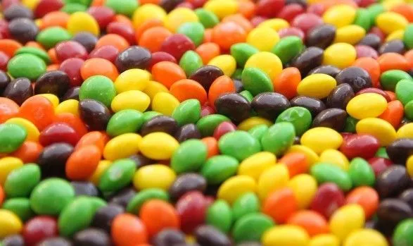 Власник Skittles і Starburst подав до суду на продавців цукерок з канабісом