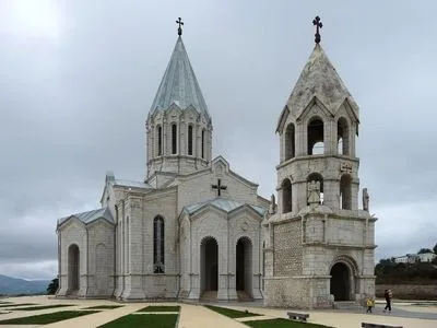 Ситуация в Нагорном Карабахе: Азербайджан снял купола из собора Казанчецоц, Армения отреагировала