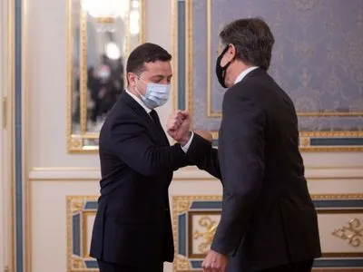 США и Украины обсуждают "очень серьезное двустороннее соглашение" - Зеленский