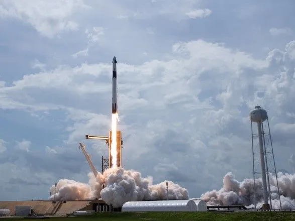 SpaceX знову успішно запустила ракету Falcon 9 з 60 супутниками