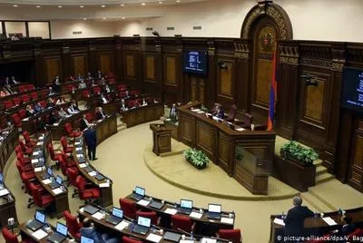 Самороспуск парламента: в Армении повторно не выбрали Пашиняна премьер-министром