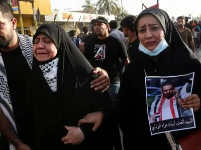 Демонстранты в Ираке подожгли консульство Ирана