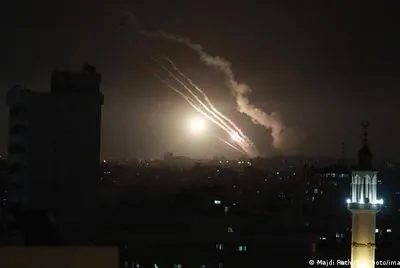 Появилось видео обстрелов Тель-Авива и ближайших городов со стороны боевиков ХАМАС