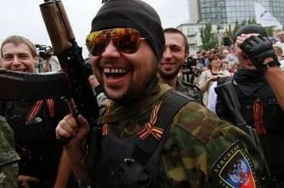 У РФ прокремлівська партія поведе на вибори бойовиків, що воювали проти України