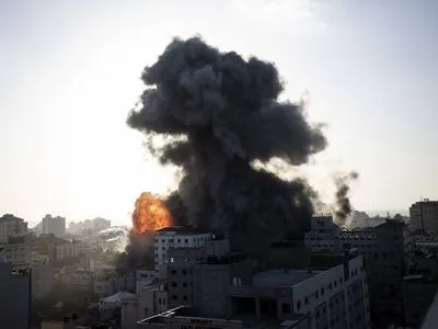 Израильская армия заявила, что нанесла удар по зданию, где размещены структуры ХАМАС