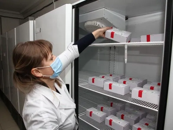 ukrayina-pochinaye-peregovori-pro-protikovidni-vaktsini-na-nastupniy-rik