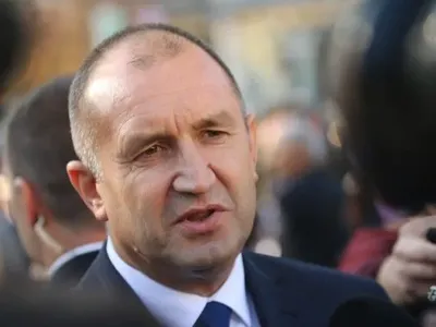 Президент Болгарії представив новий уряд та закликав його "розкрити істину" про попередників