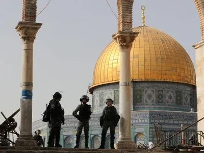 Конфлікт Ізраїлю та Палестини: близько 100 тисяч палестинців вийшли до мечеті на Храмовій горі Єрусалима