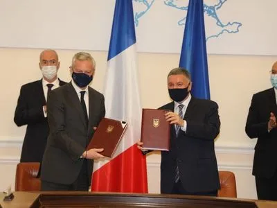 Україна та Франція підписали чотири міжурядові угоди на суму 1,3 млрд євро
