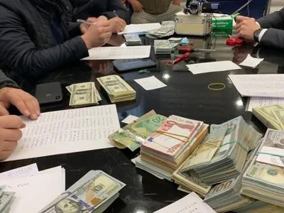 Соратник Кличко пытается откупиться от следствия: фото и видео обысков - СМИ
