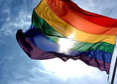 Десятки посольств в Україні зробили заяву до Дня проти гомофобії: занепокоєні нападами на активістів ЛГБТІК