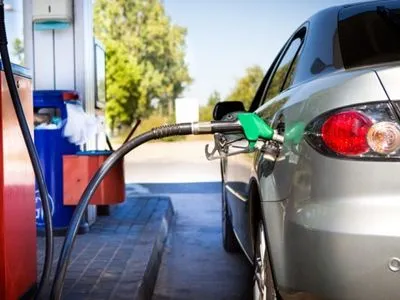 Мінекономіки про держрегулювання цін пального: надбавка не стосується "брендового преміального" палива