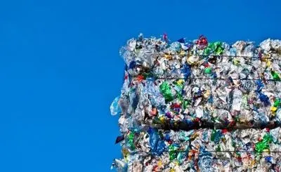 Понад половину відходів з одноразового пластику у світі продукують лише 20 фірм - дослідження