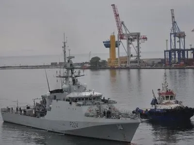 В порт Одессы зашел британский военный корабль