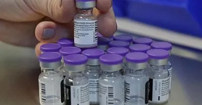 В Украину прибыла новая партия вакцины от коронавируса Pfizer