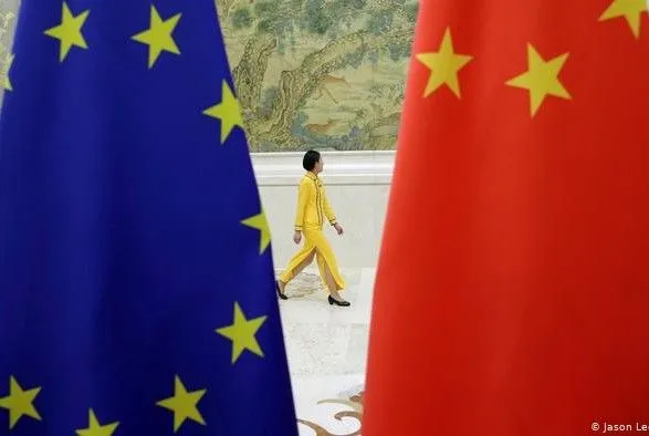 Європарламент заморозив інвестиційну угоду з Китаєм