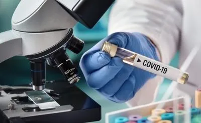Вакцинація і тестування на COVID-19 повинні проходити паралельно – лікар