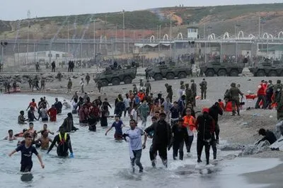 Іспанія сподівається на якнайшвидший кінець суперечки з Марокко через мігрантів