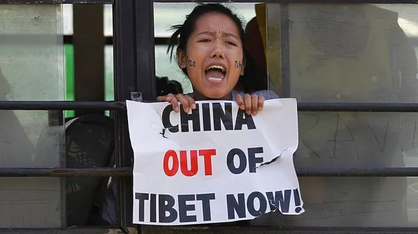 kitay-zaklikav-pidtrimati-komunistichnu-partiyu-v-tibeti