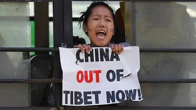 Китай закликав підтримати комуністичну партію в Тибеті