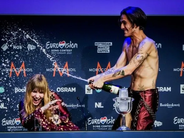 Евровидение-2021: представители Италии вернулись домой и будут сдавать тест на наркотики, это поддержал глава МИД Франции