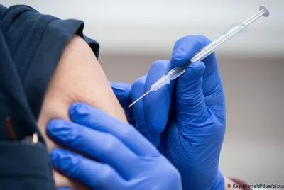 Чили ослабляет карантин для вакцинированных лиц