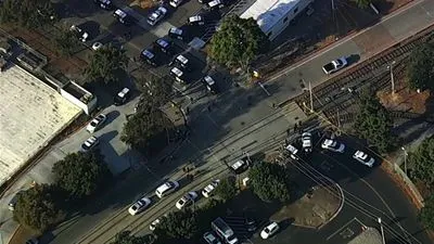 В Калифорнии несколько человек погибли в результате стрельбы на железнодорожной станции