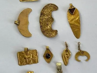 Из Украины хотели вывезти золотые украшения времен Скифской эпохи