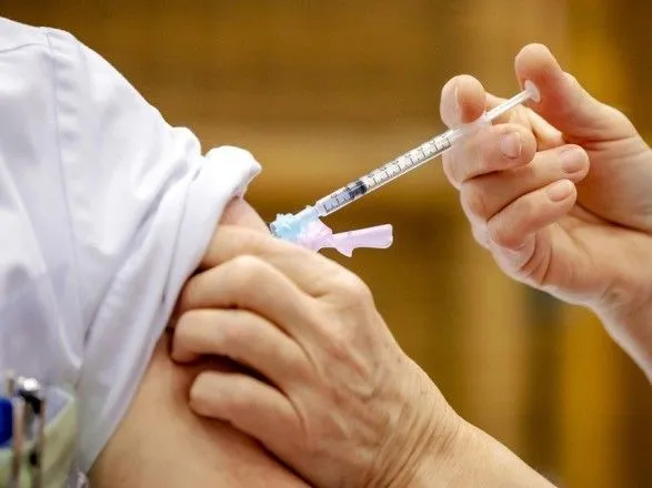 Протягом двох тижнів США оголосять розподіл 80 млн вакцин у різні країни