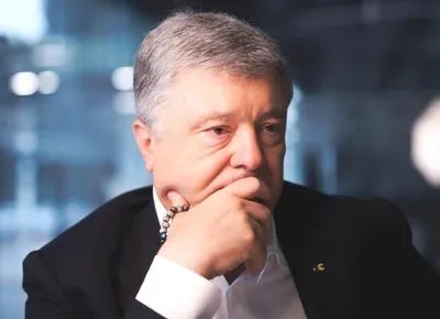 "Дело Козака-Медведчука": в СБУ допросили Порошенко после угроз принудительного привода