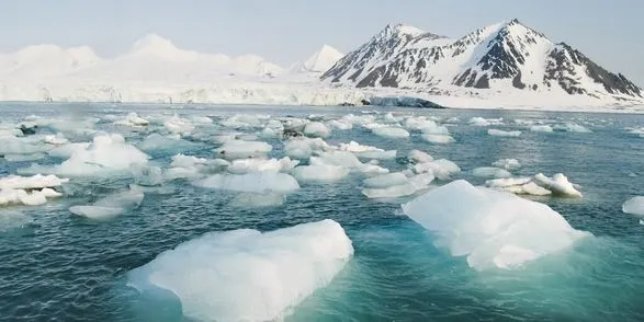 Морской лед в Арктике истончается вдвое быстрее, чем предполагалось