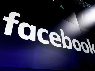 Facebook откажется от "особого отношения" к политикам