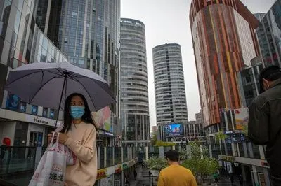 Власти китайского города Гуанчжоу ввели ряд ограничений из-за угрозы COVID-19