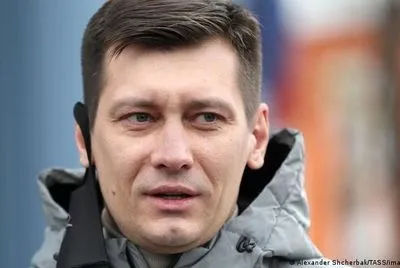 Российский оппозиционер уехал из РФ в Киев из-за давления со стороны властей
