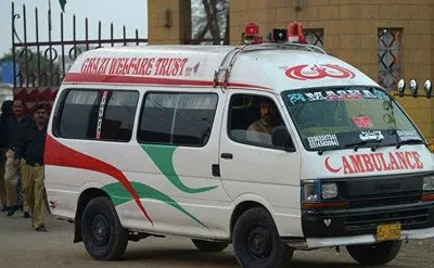У Пакистані пасажирський фургон впав в ущелину: вісім осіб загинули, троє - постраждали