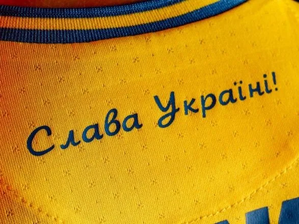forma-zbirnoi-z-futbolu-yak-myaka-sila-ekspert-poyasniv-vidminnosti-ukrayinskoyi-diplomatiyi-vid-priyomiv-rf