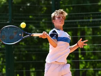 Теннис: двое украинцев победили на старте юниорского парного турнира "Ролан Гаррос"