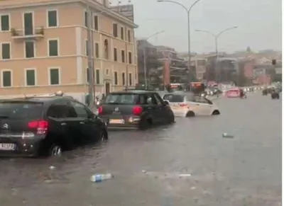 Рим затопило в результате сильного шторма