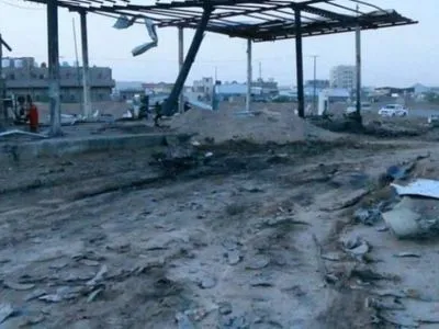 В Йемене в результате взрыва возле АЗС погибли 12 человек