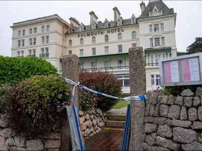 В Британии эвакуировали жителей отеля в районе проведения саммита G7 из-за “подозрительного пакета”