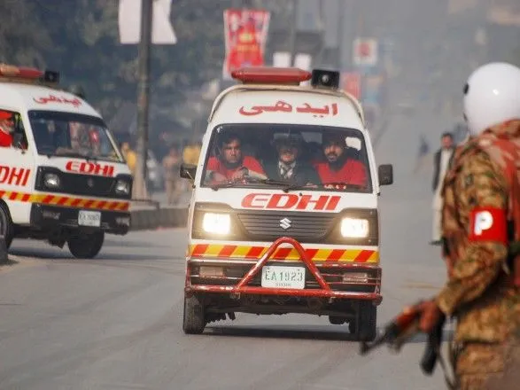 Не менш 18 людей загинули в ДТП на заході Пакистану