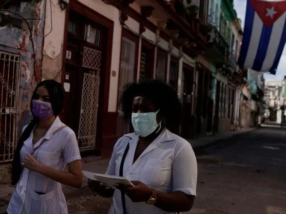 Куба розпочинає клінічні випробування власної вакцини від COVID-19: їх проведуть на підлітках