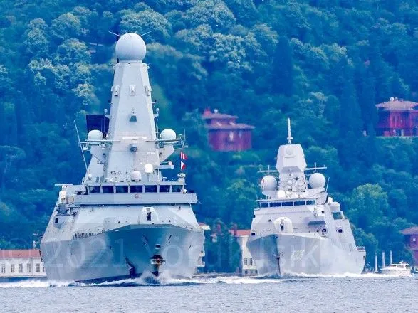У води Чорного моря увійшли два кораблі країн НАТО