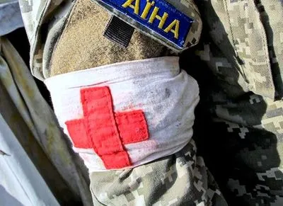 На Донбассе военный получил осколочное ранение