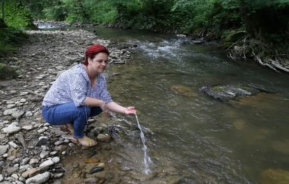 Понад 500 днів захищала річку від будівництва двох ГЕС: мешканку Боснії нагородили "зеленим Нобелем"