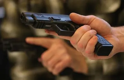 У Чехії в Конституцію внесуть право на самозахист зі зброєю