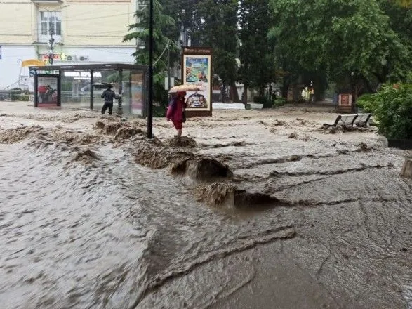 Паводок в окупованому Криму: в Ялті загинула одна людина в результаті підтоплень