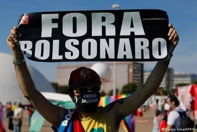 У Бразилії пройшли масові протести проти політики Болсонару