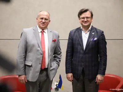 Кулеба обсудил с главой МИД Польши противодействие "Северному потоку-2"