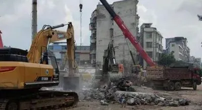 При обрушении дома в Китае погибли пять человек, еще 7 человек ранены